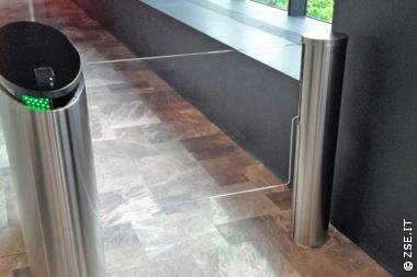 Automatic swing gates