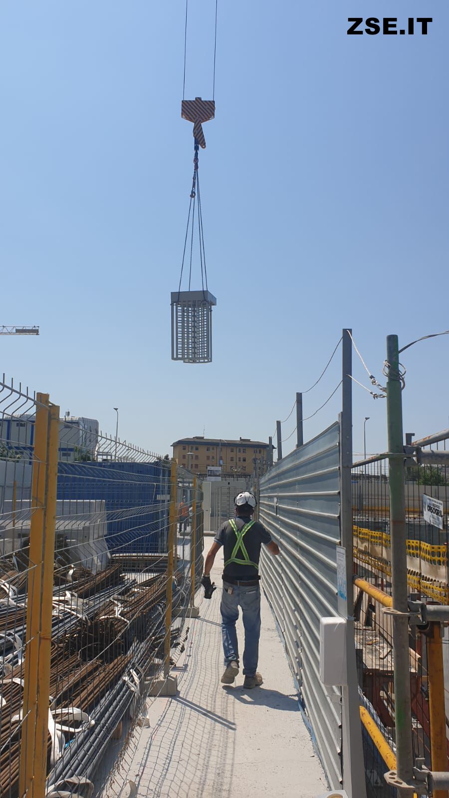 zse installazione tornello a tutta altezza area cantiere