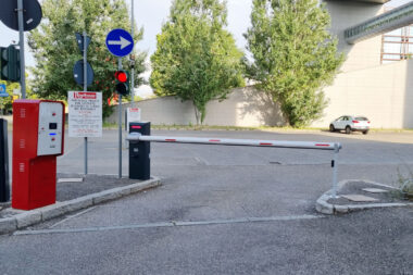 CSS_cassa-eroga-ticket-ingresso-parcheggio-con-barriera_03